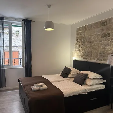 Julija Palace Apartmán