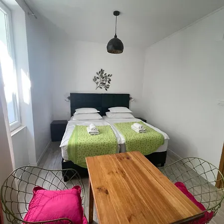 Julija Palace Apartman *